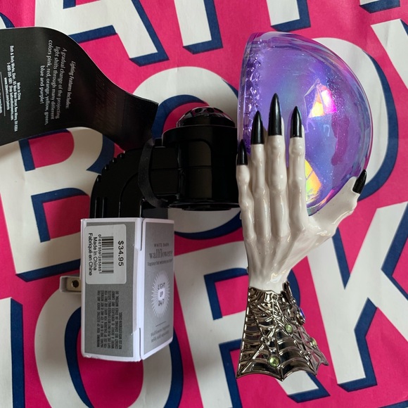 NWT Bath & Body Works Crystal Ball Color-Changing Projector Wallflowers Plug - Picture 3 of 5
